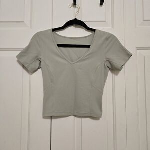 Lululemon Nulu Cropped Slim Yoga Short Sleeve Shirt In Green Fern Size 2-4 Small